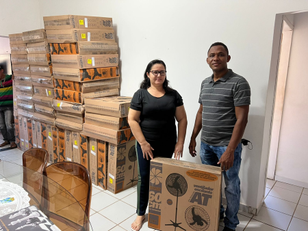 Prefeita, Chaguinha da Saúde faz entrega de ventiladores para as escolas da sede e localidades